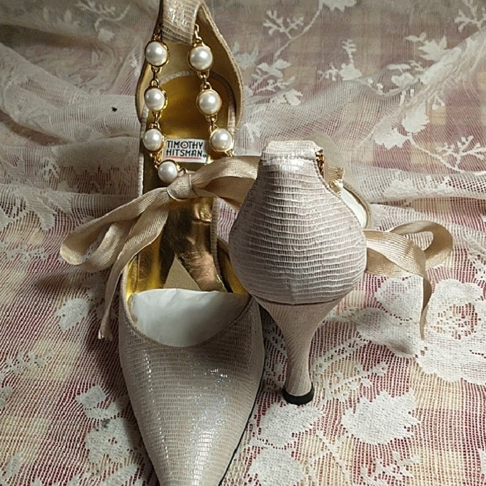VTG Timothy Hitsman heels ivory faux snake Pearl & ribbon ankle strap sz 7.5 M